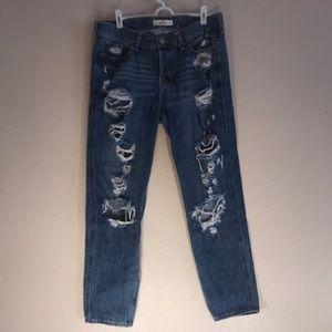 Hollister mom jeans, ripped, size 7/w 28